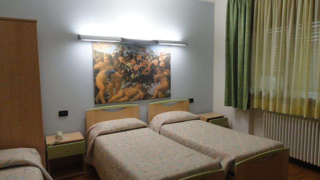 Albergo Ristorante Fratte Fregona ภายนอก รูปภาพ